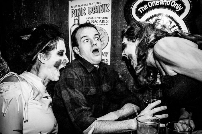 Zombie_Pub_Crawl_Menomonie_Wisconsin_October_2012_Bar_and_Event_Photography_092